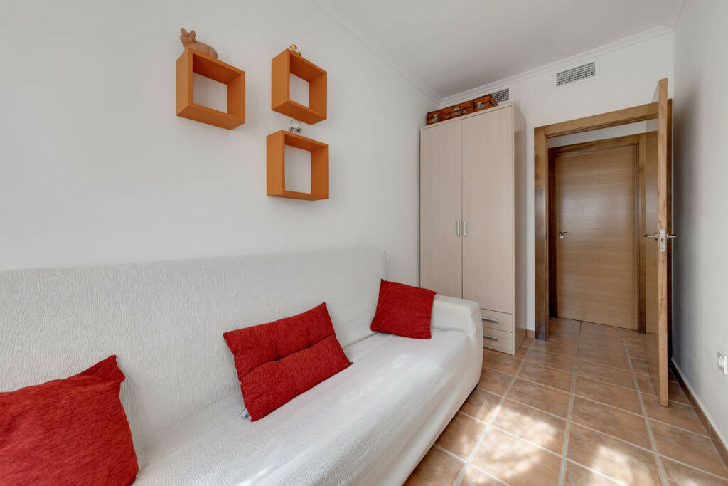 Bungalow Mil Palmeras Alicante - image 12