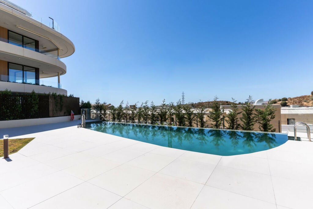 Ground Floor Apartment Higueron Málaga - image 16