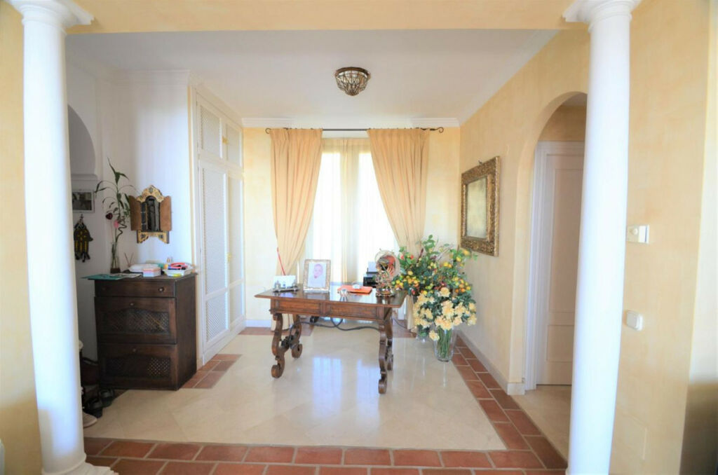 Middle Floor Apartment Casares Playa Málaga - image 16