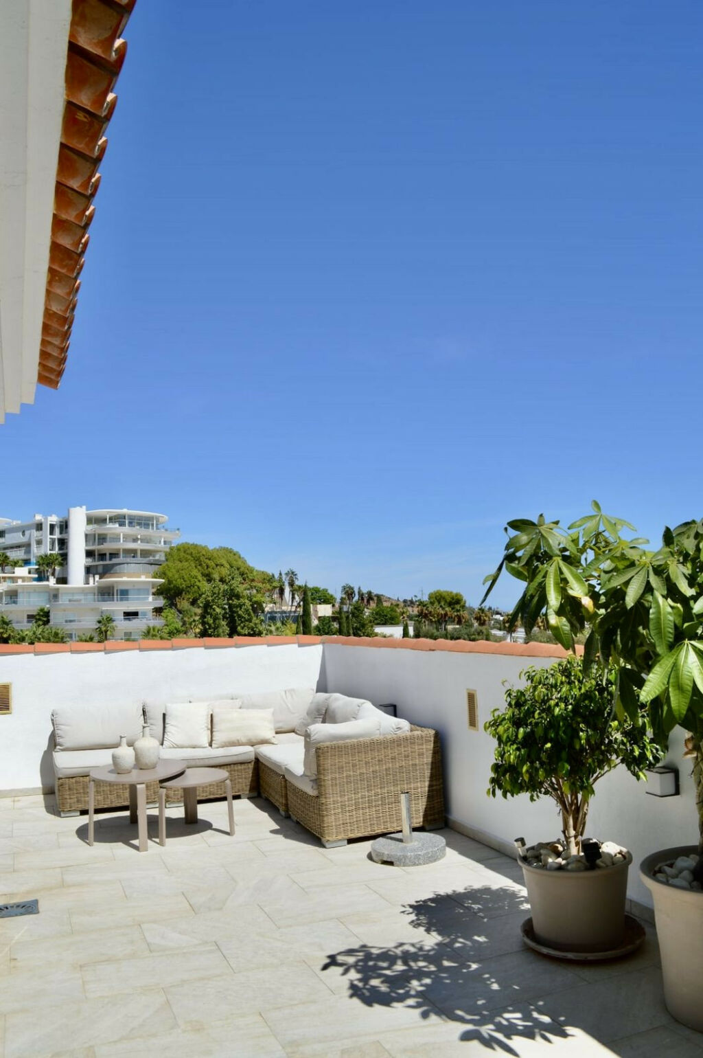 Penthouse Higueron Málaga - image 12