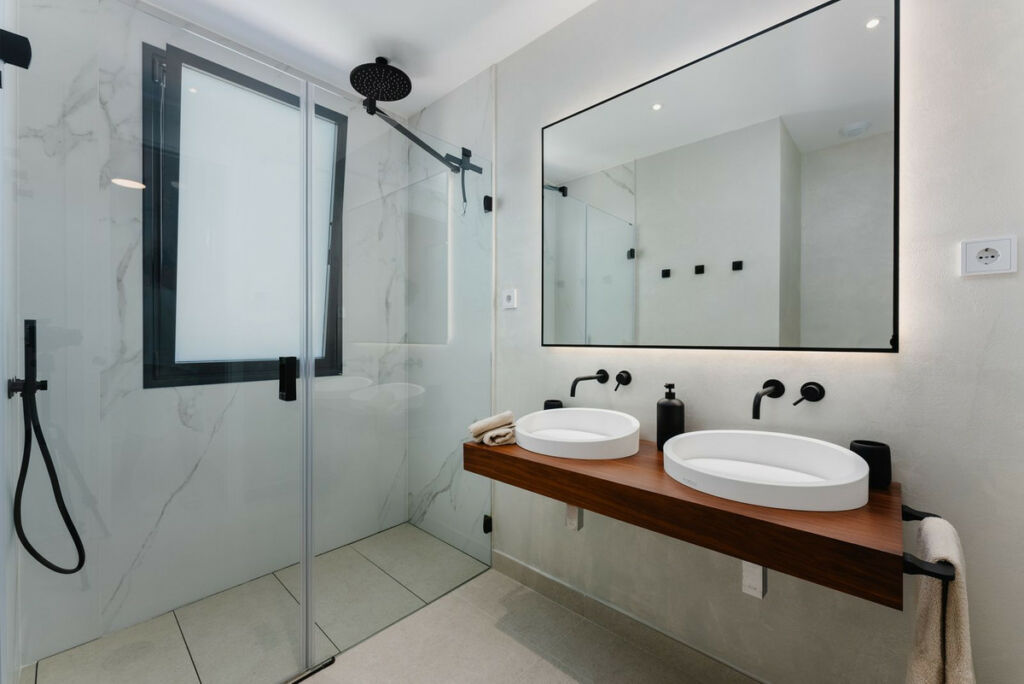 Middle Floor Apartment Cabopino Málaga - image 16