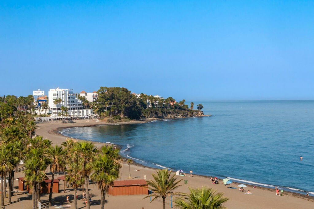 Penthouse Estepona Málaga - image 16