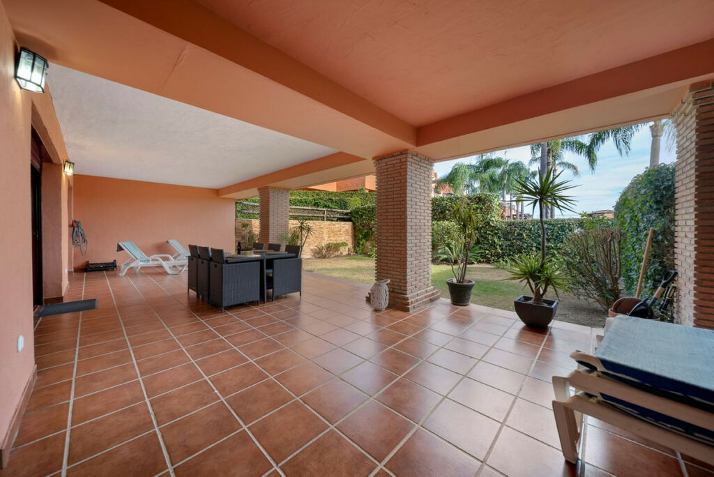 Ground Floor Apartment Casares Málaga - image 16