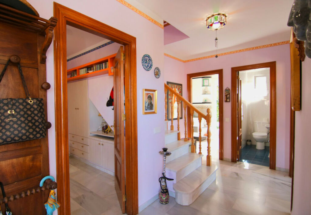 Detached Villa Coín Málaga - image 16