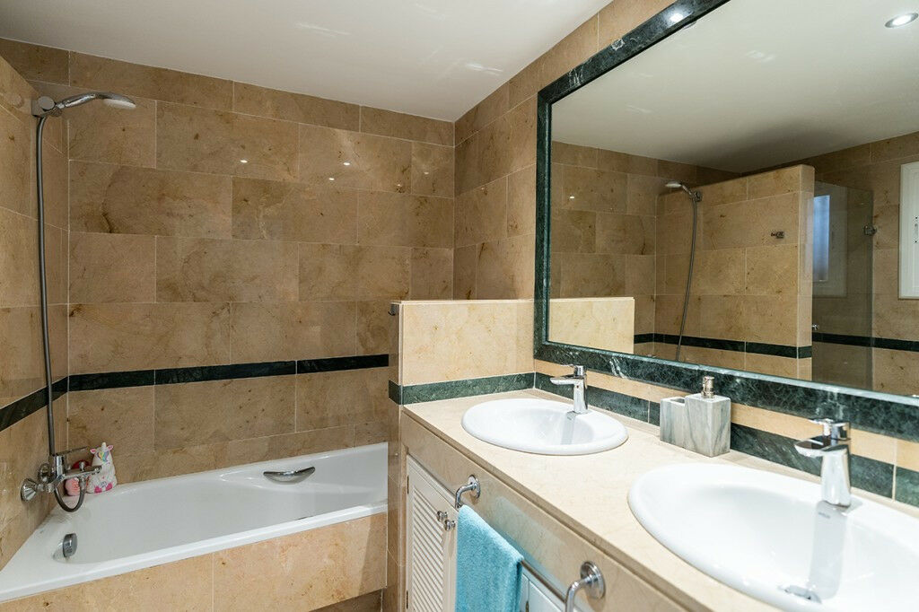 Ground Floor Apartment Marbella Málaga - image 16