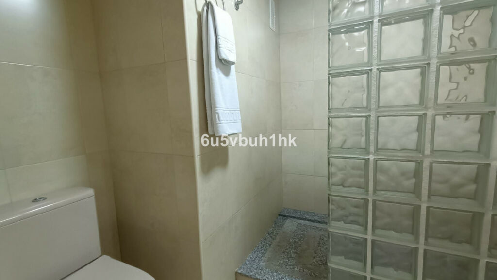 Middle Floor Apartment Fuengirola Málaga - image 17