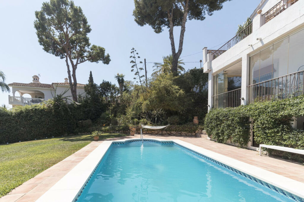 Detached Villa El Rosario Málaga - image 16
