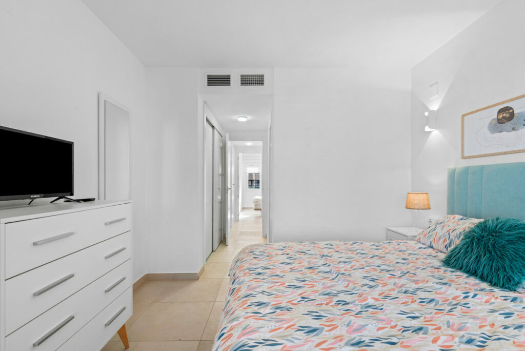 Middle Floor Apartment Punta Prima Alicante - image 16