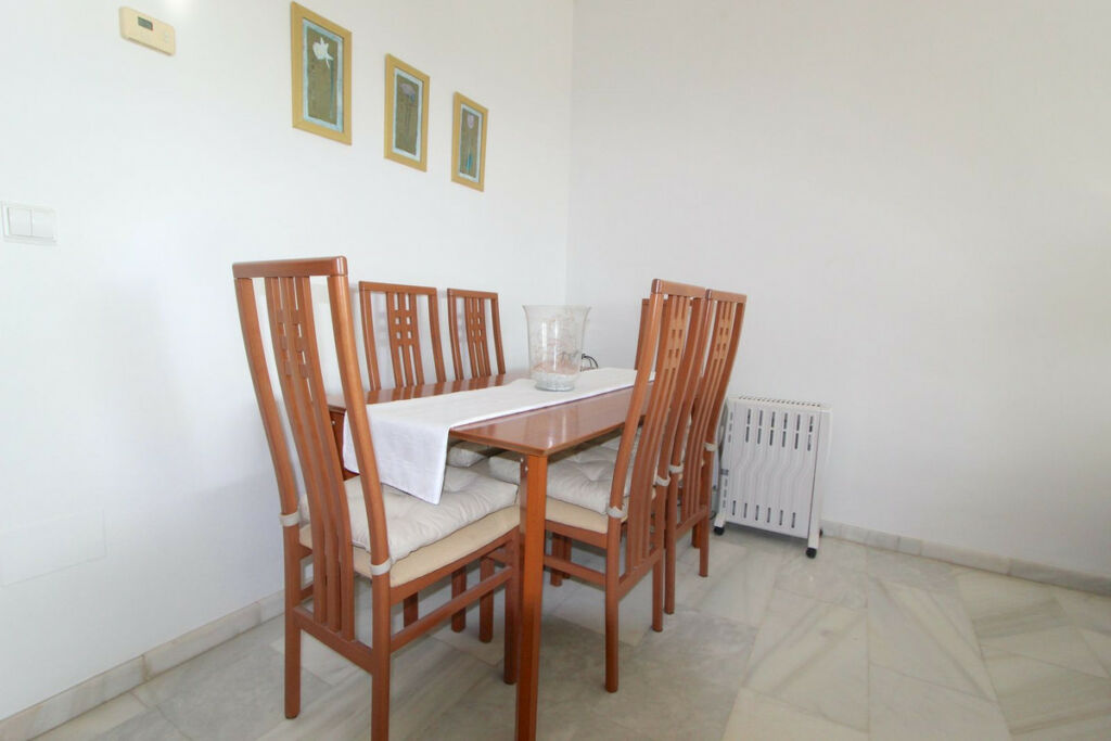 Middle Floor Apartment Miraflores Málaga - image 16