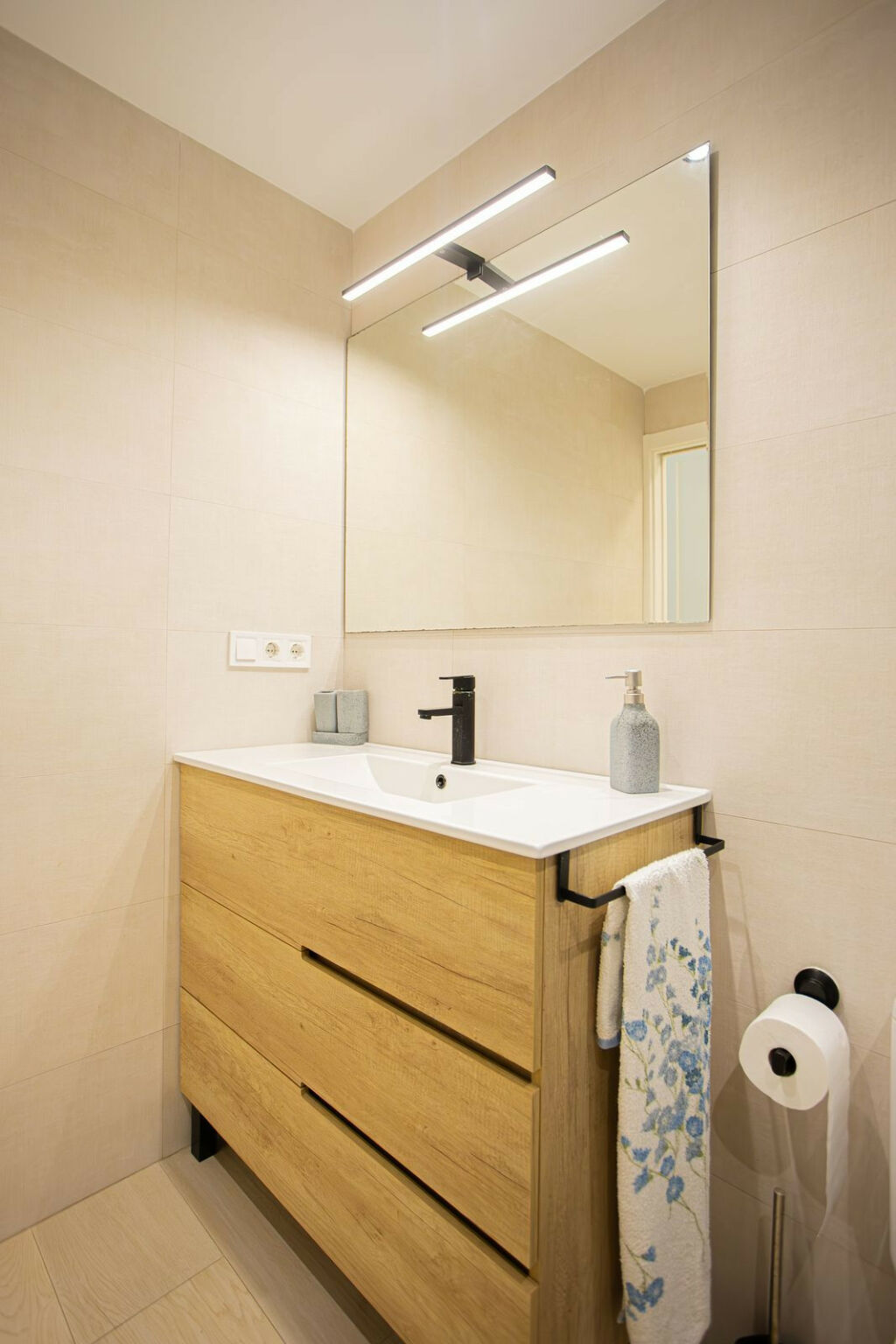 Ground Floor Apartment The Golden Mile Málaga - image 16