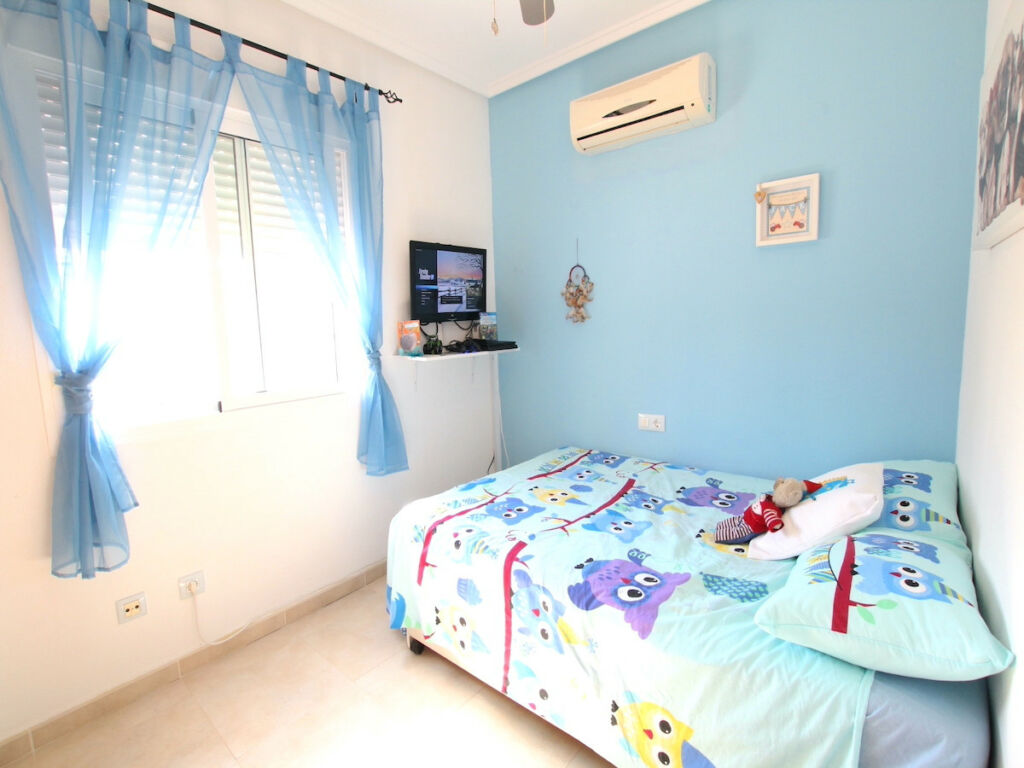 Detached Villa Benimar Alicante - image 16