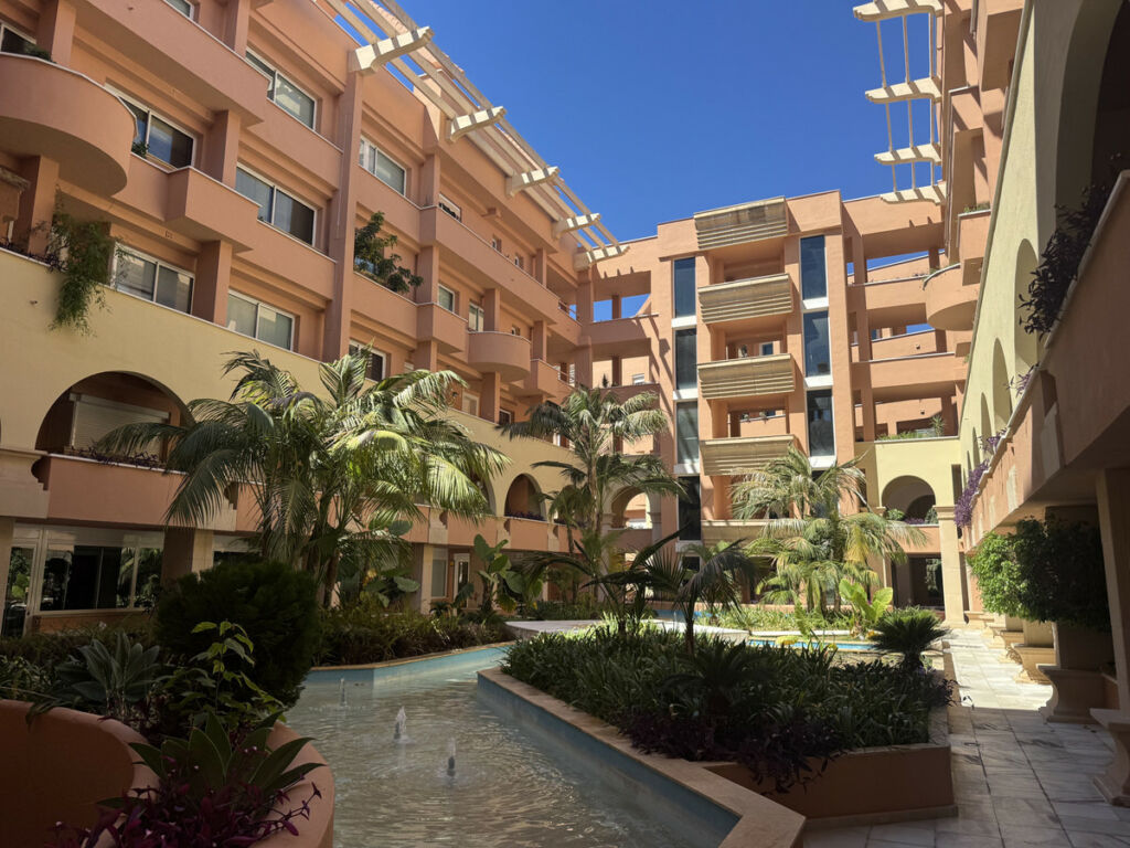 Middle Floor Apartment Nueva Andalucía Málaga - image 15