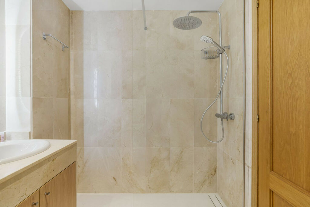 Ground Floor Apartment Estepona Málaga - image 16