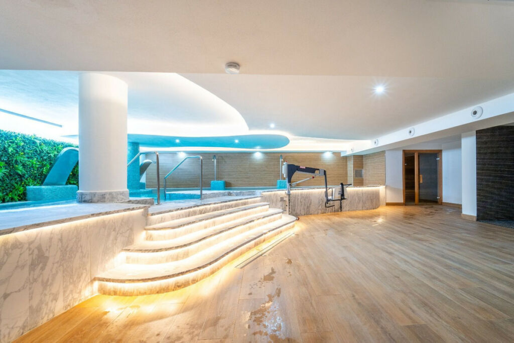 Middle Floor Apartment Mijas Costa Málaga - image 16