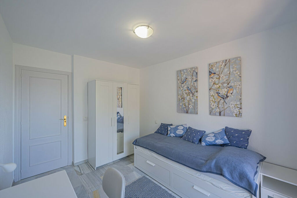 Townhouse Atalaya Málaga - image 16