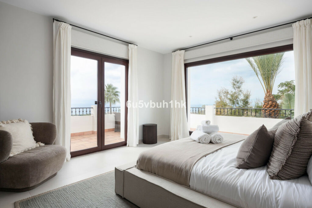 Detached Villa Marbella Málaga - image 16