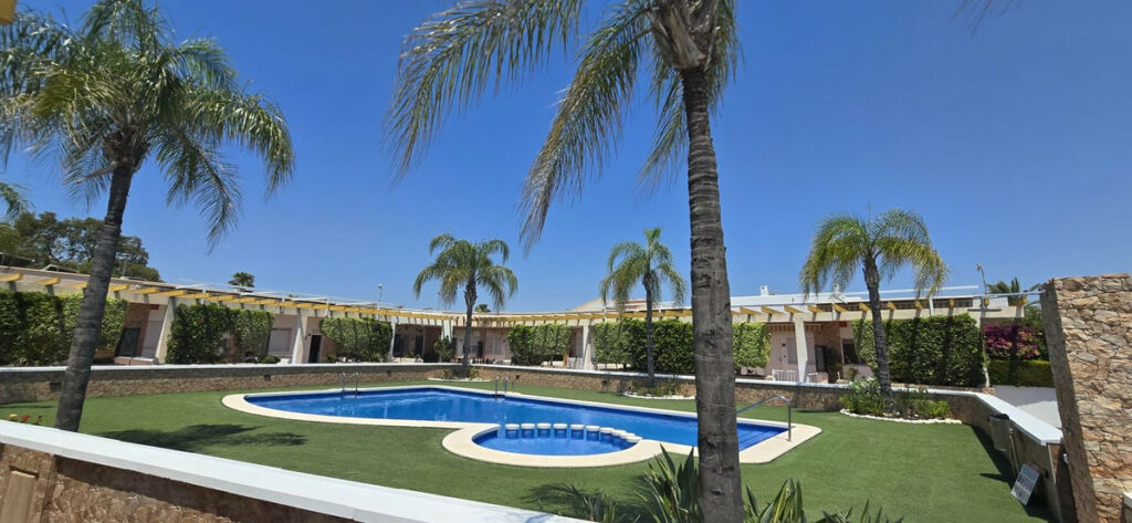 Ground Floor Apartment Mil Palmeras Alicante - image 16