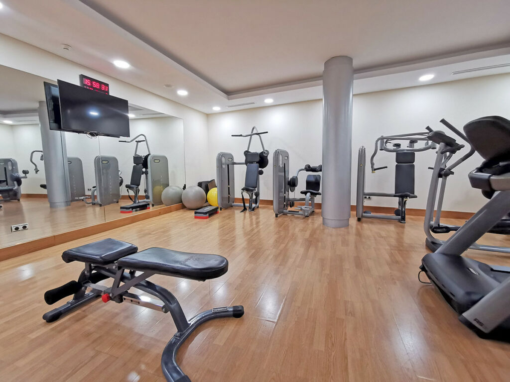 Penthouse Altos de los Monteros Málaga - image 16