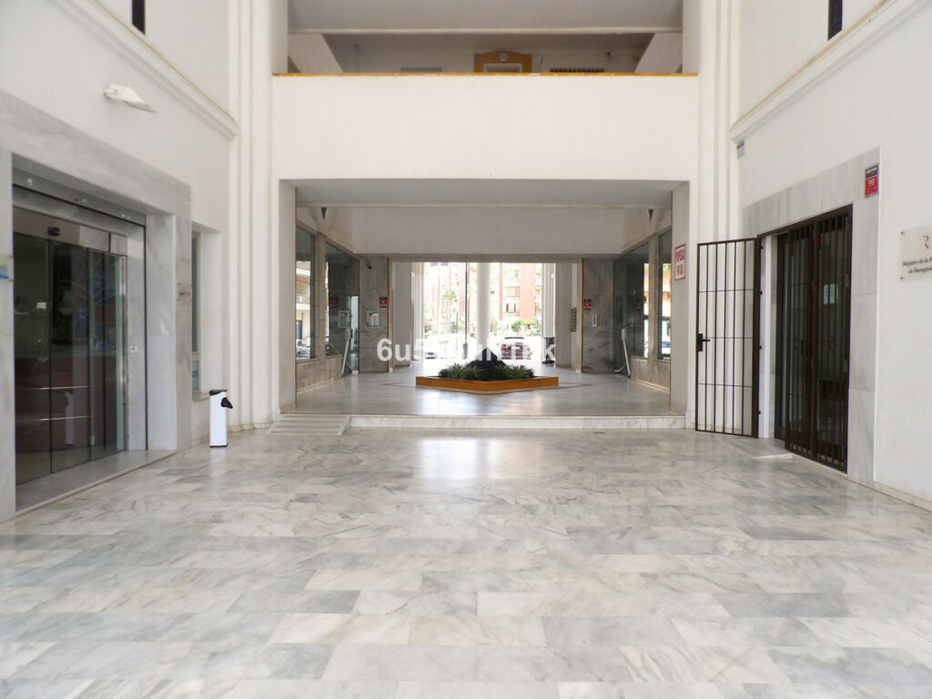 Middle Floor Apartment Fuengirola Málaga - image 16