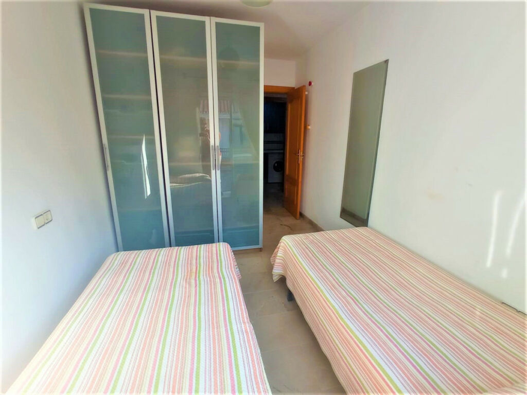 Middle Floor Apartment Los Boliches Málaga - image 14