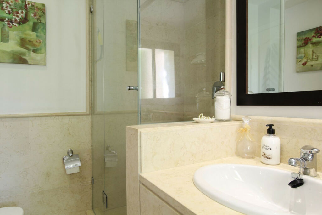 Ground Floor Apartment Benahavís Málaga - image 16