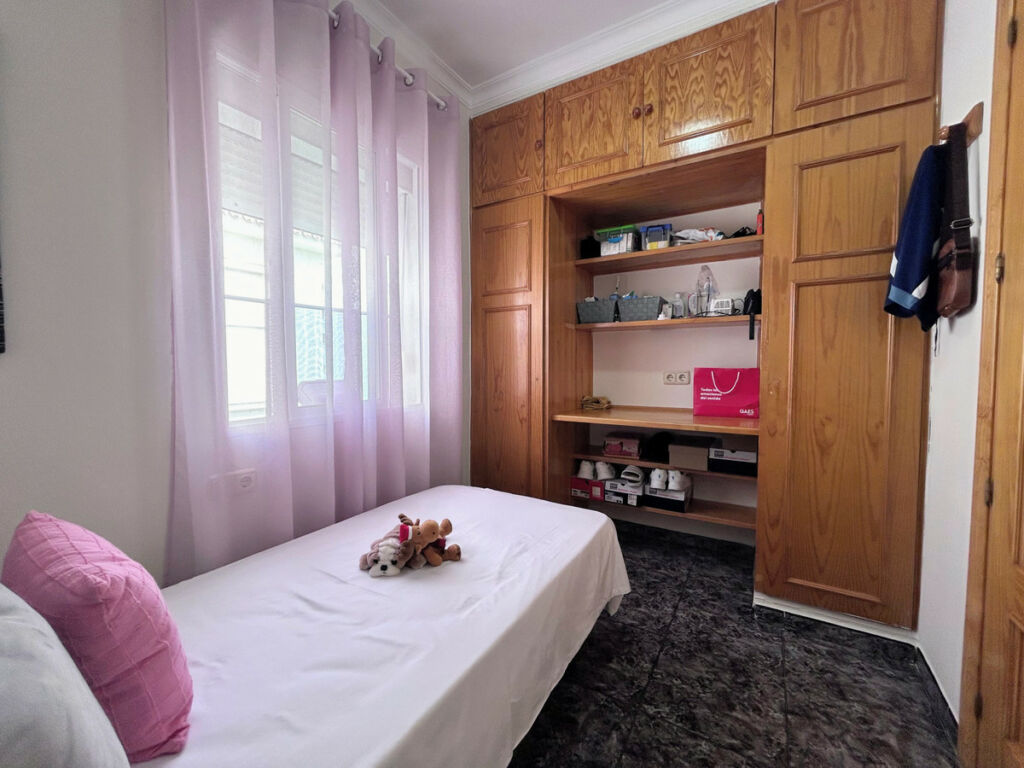 Middle Floor Apartment Estepona Málaga - image 15