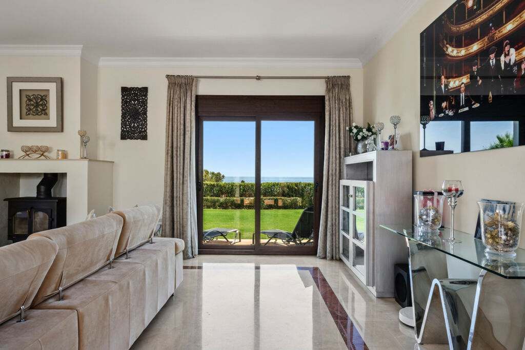Detached Villa Sotogrande Cádiz - image 16