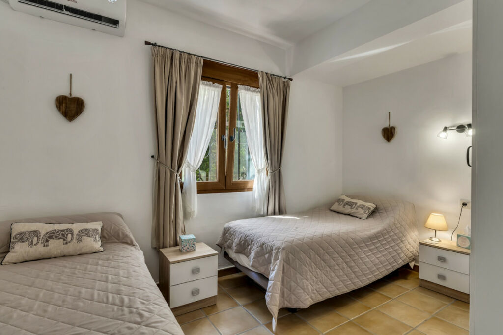 Detached Villa La Fustera Alicante - image 16