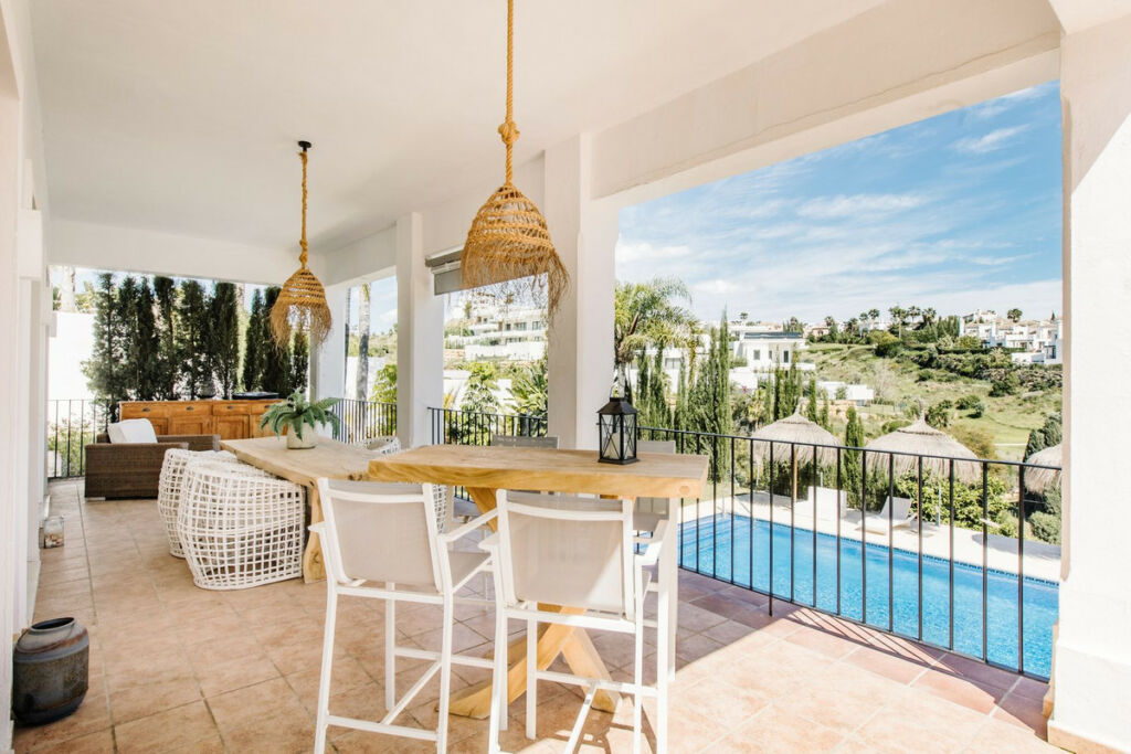 Detached Villa Estepona Málaga - image 16