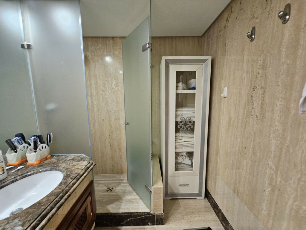 Middle Floor Apartment Estepona Málaga - image 16