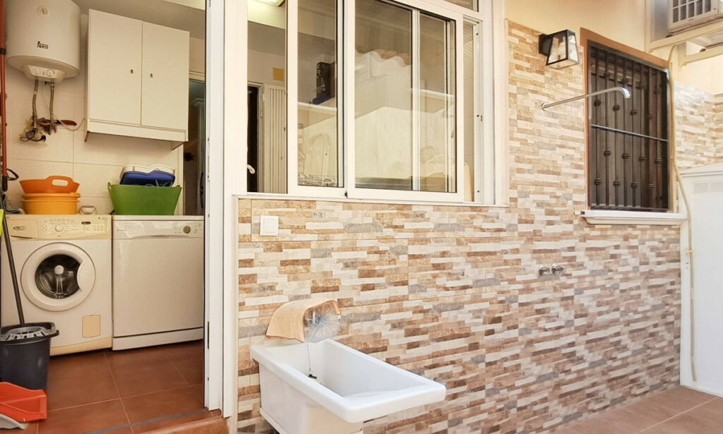 Ground Floor Apartment Torrevieja Alicante - image 16