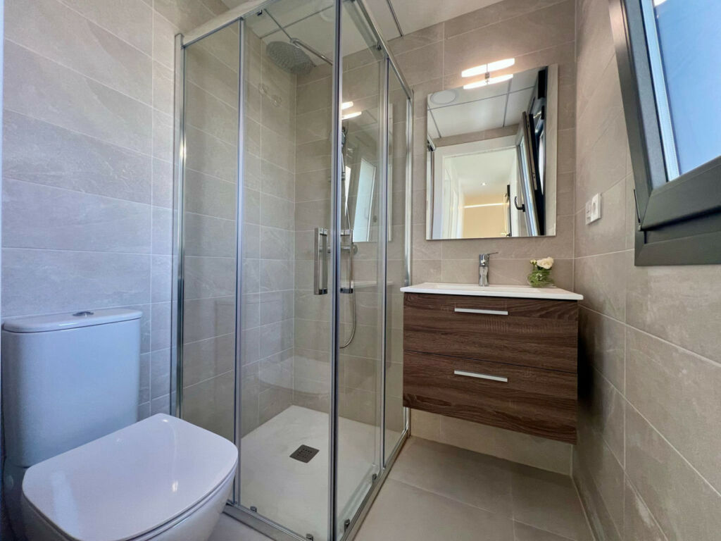 Detached Villa La Zenia Alicante - image 16
