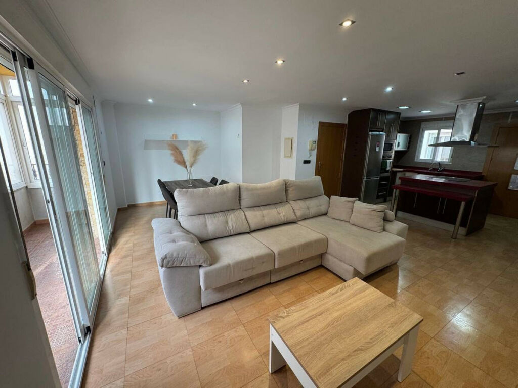 Middle Floor Apartment Torrevieja Alicante - image 16