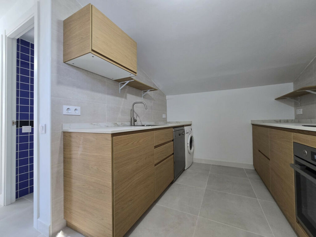 Semi-Detached House Elviria Málaga - image 16