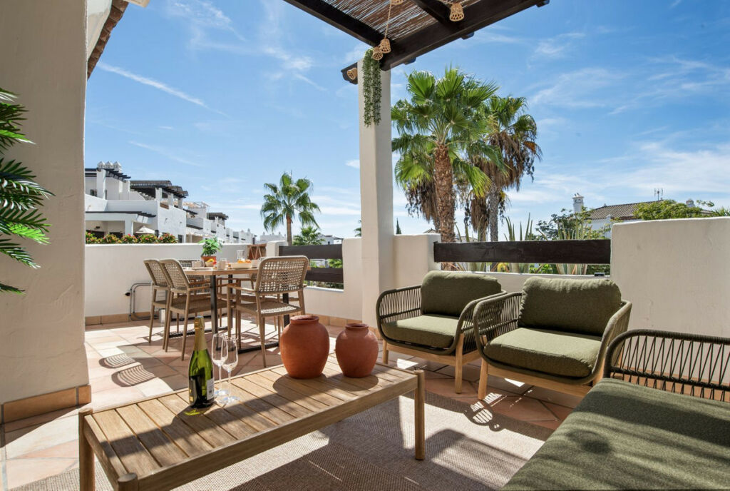 Middle Floor Apartment Estepona Málaga - image 16