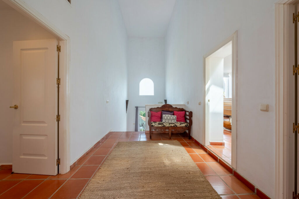 Detached Villa Sotogrande Alto Cádiz - image 16