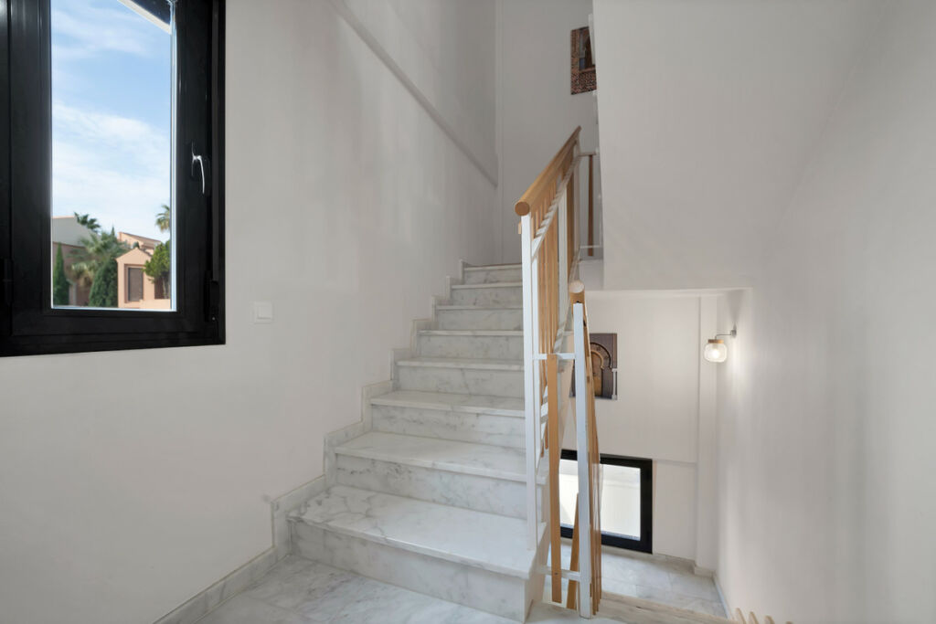 Detached Villa Riviera del Sol Málaga - image 16
