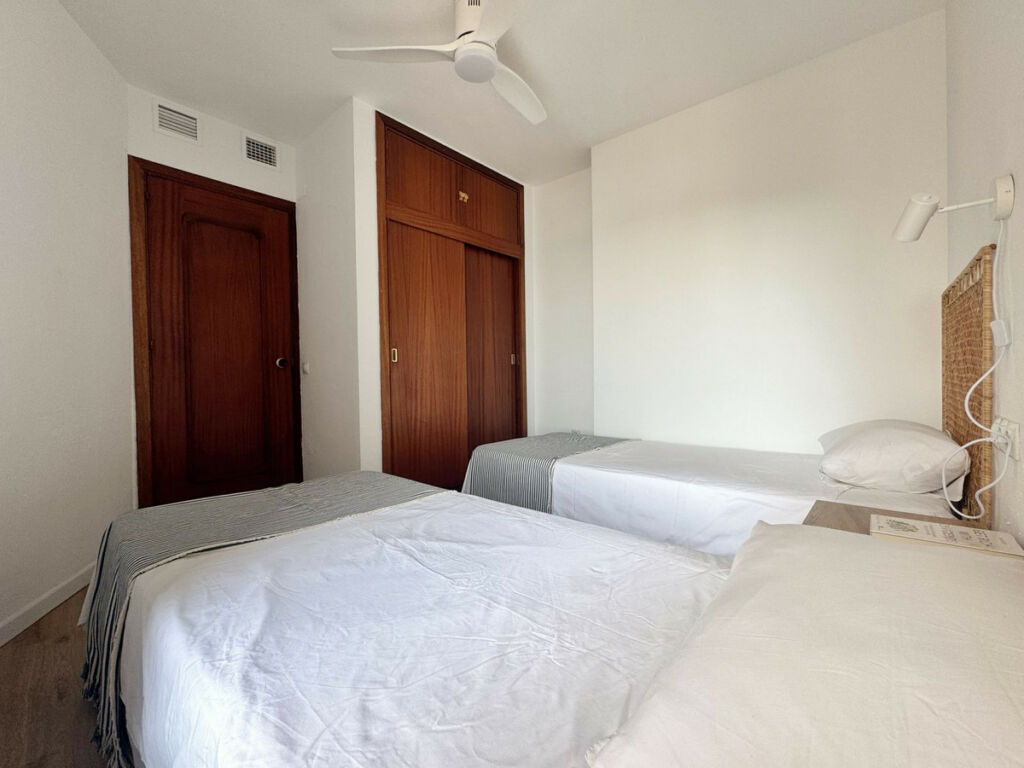 Middle Floor Apartment Fuengirola Málaga - image 16