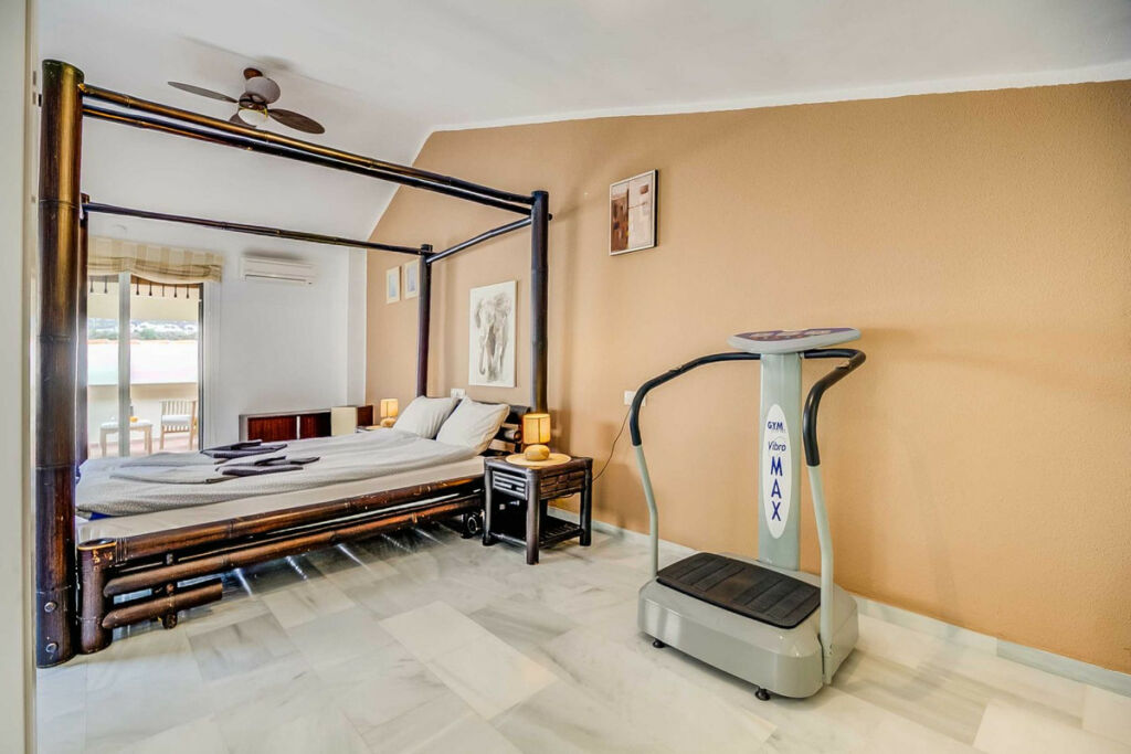 Penthouse Fuengirola Málaga - image 16