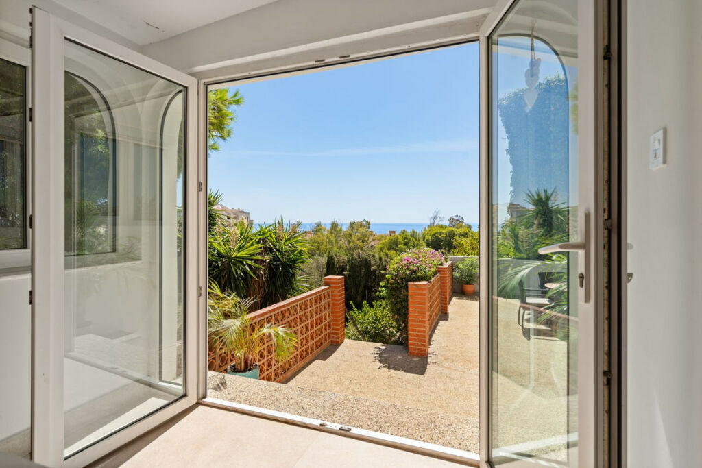 Detached Villa Torreblanca Málaga - image 16