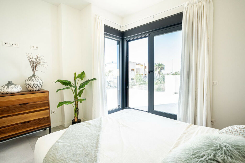 Detached Villa San Fulgencio Alicante - image 16