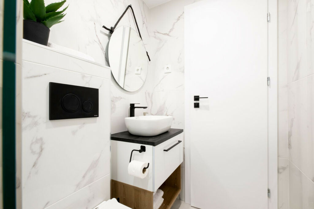 Middle Floor Apartment Torrenueva Málaga - image 15