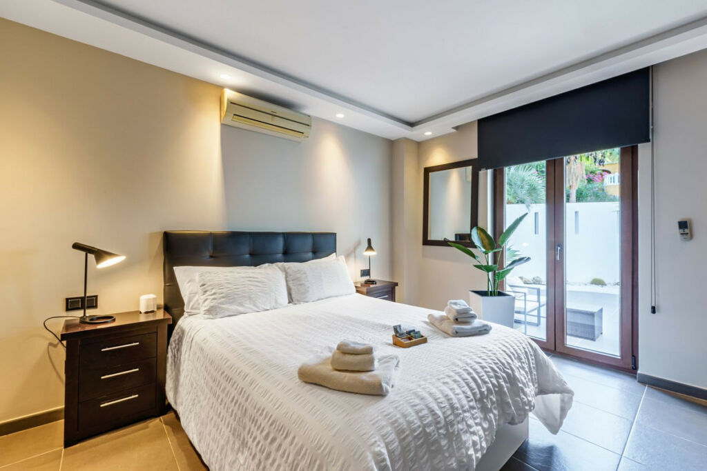 Detached Villa Marbella Málaga - image 16
