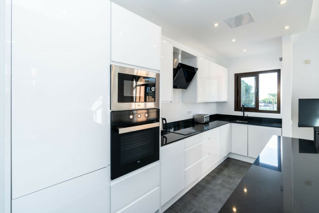 Penthouse New Golden Mile Málaga - image 16