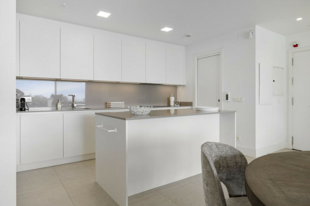 Ground Floor Apartment Benahavís Málaga - image 16