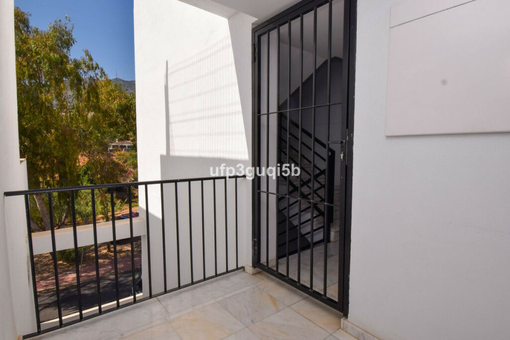 Top Floor Apartment Torrequebrada Málaga - image 16