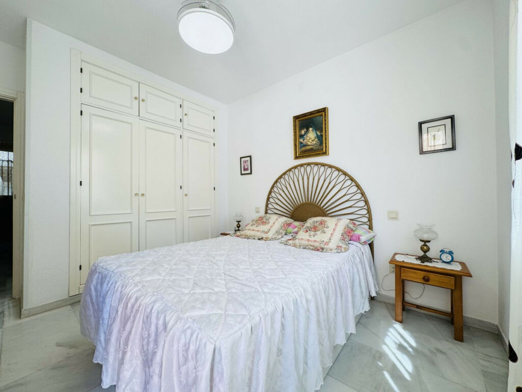 Middle Floor Apartment San Luis de Sabinillas Málaga - image 16