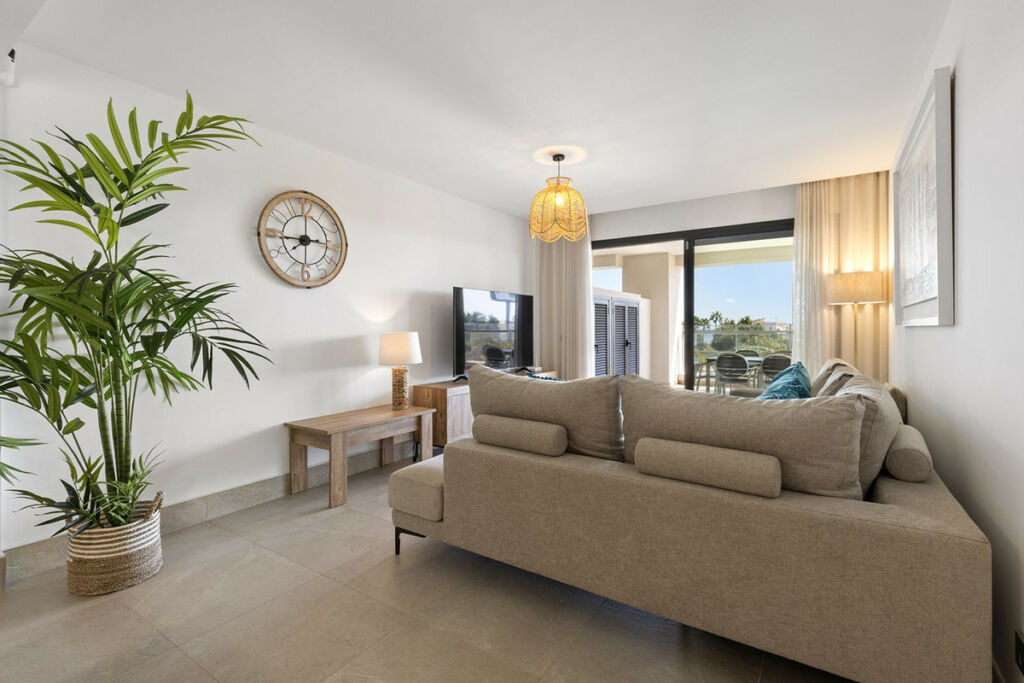 Middle Floor Apartment Casares Playa Málaga - image 16