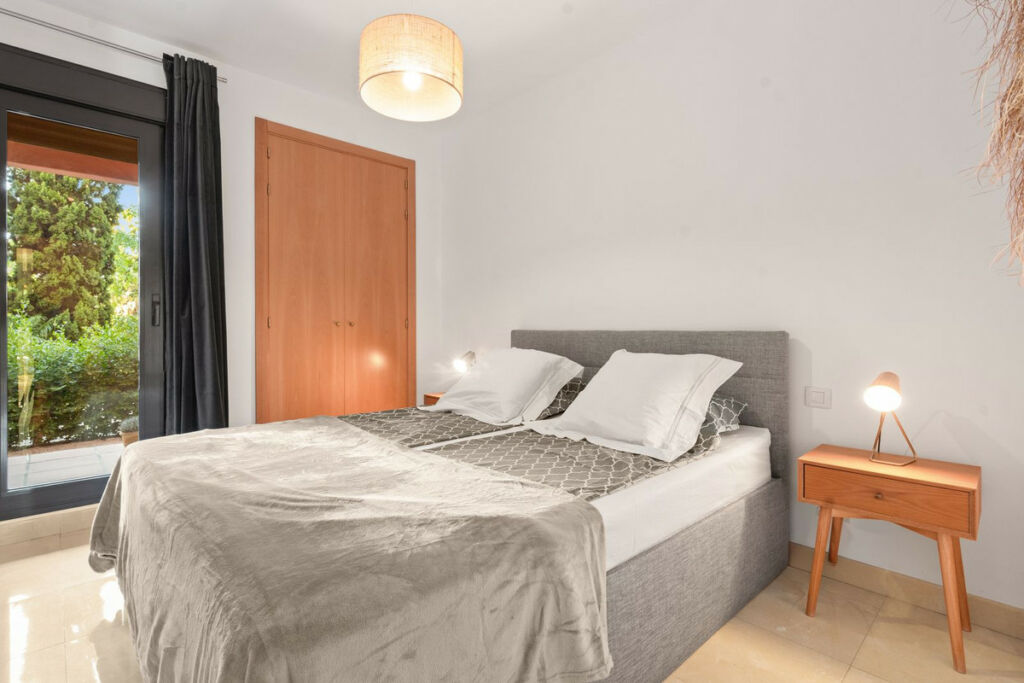 Ground Floor Apartment Estepona Málaga - image 16