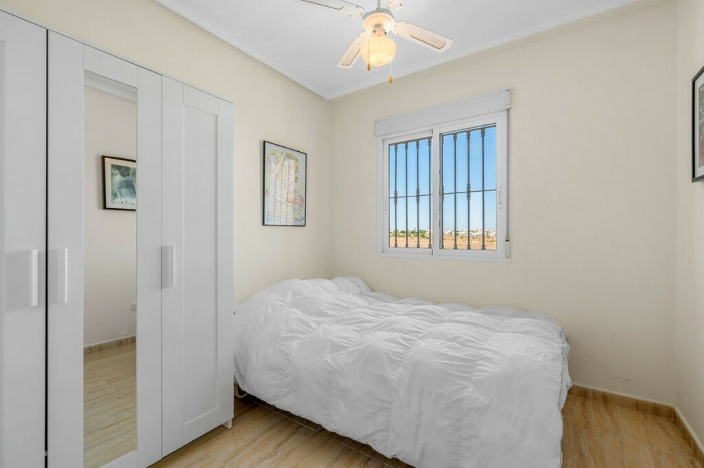 Penthouse Villamartin Alicante - image 16